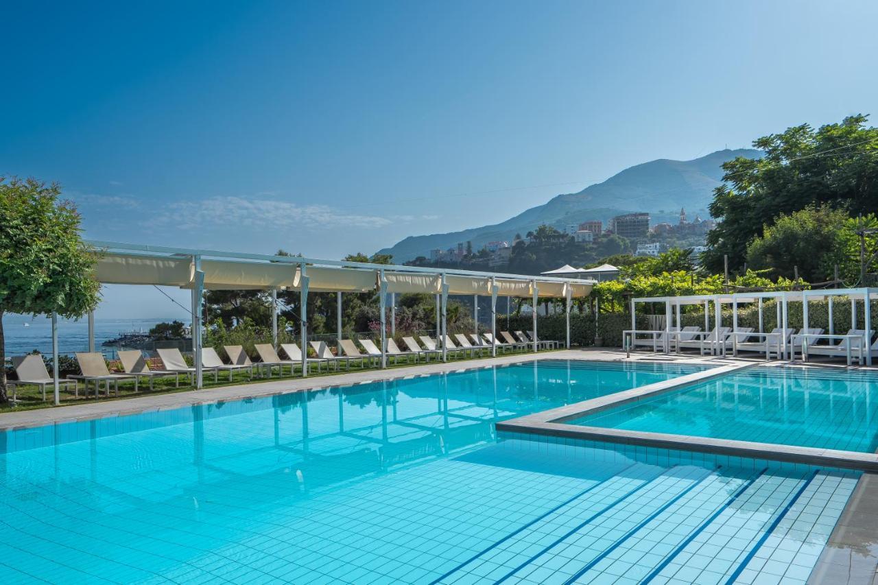 Le Axidie Hotel 4*